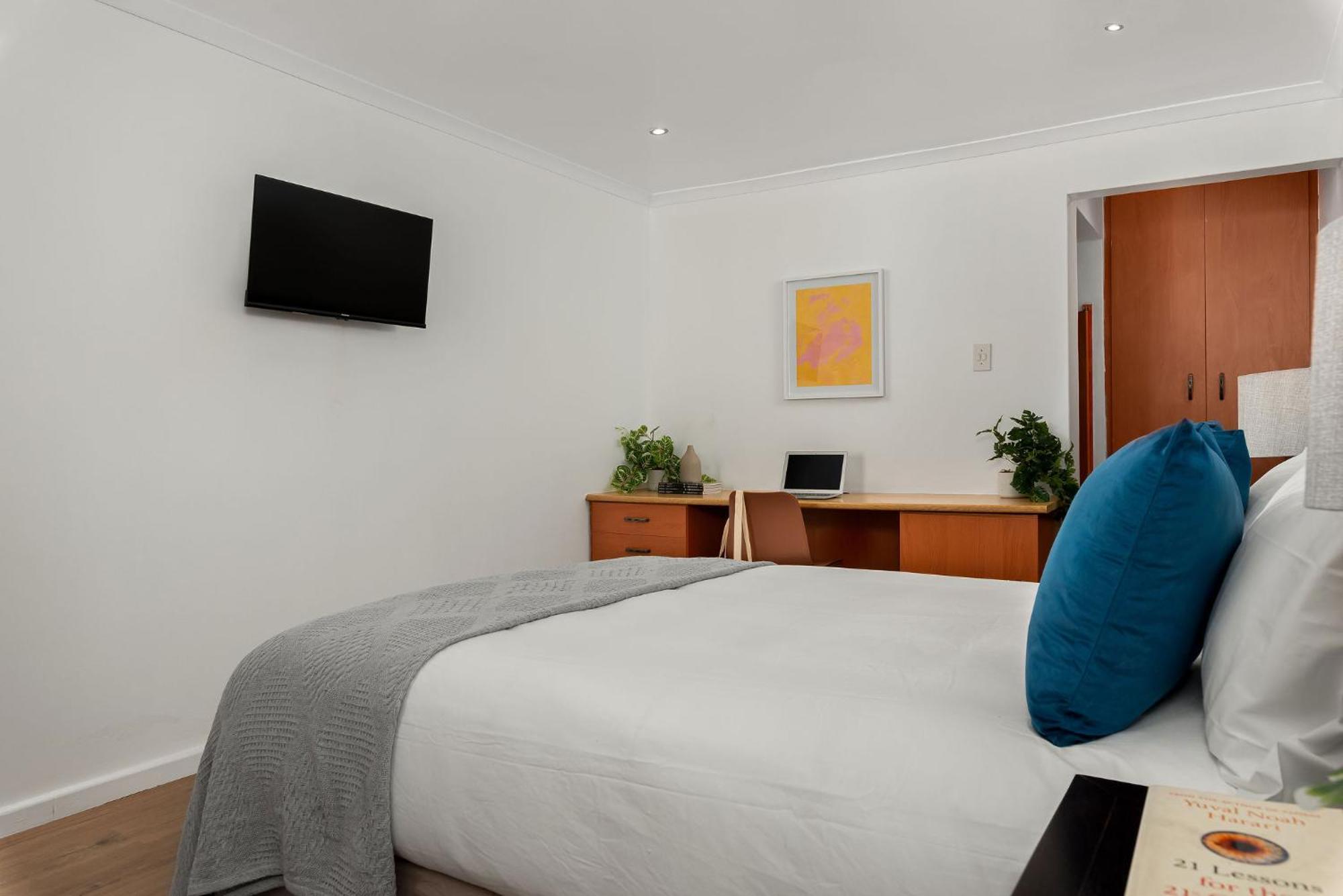 Neighbourgood Ravenscraig Hotel Cape Town Room photo